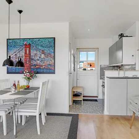 Amazing In With House Sea View *